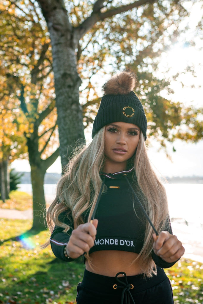 black bobble hat